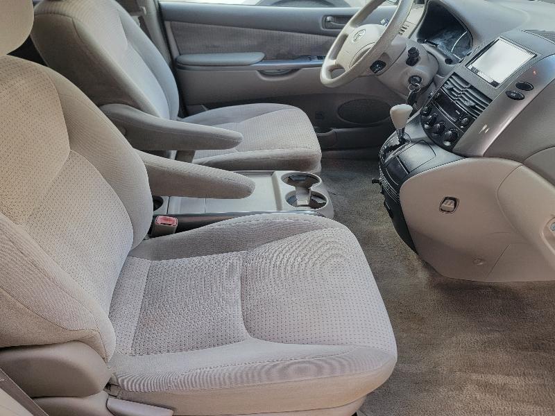 Toyota Sienna LE FWD 8-Passenger Seating 2008