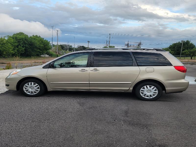 Toyota Sienna LE FWD 8-Passenger Seating 2008