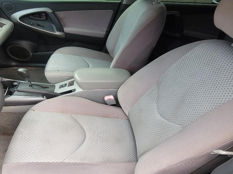Toyota RAV4 Base I4 2WD 2006