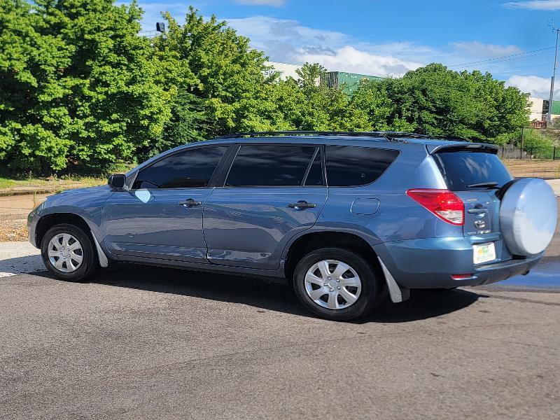 Toyota RAV4 Base I4 2WD 2006