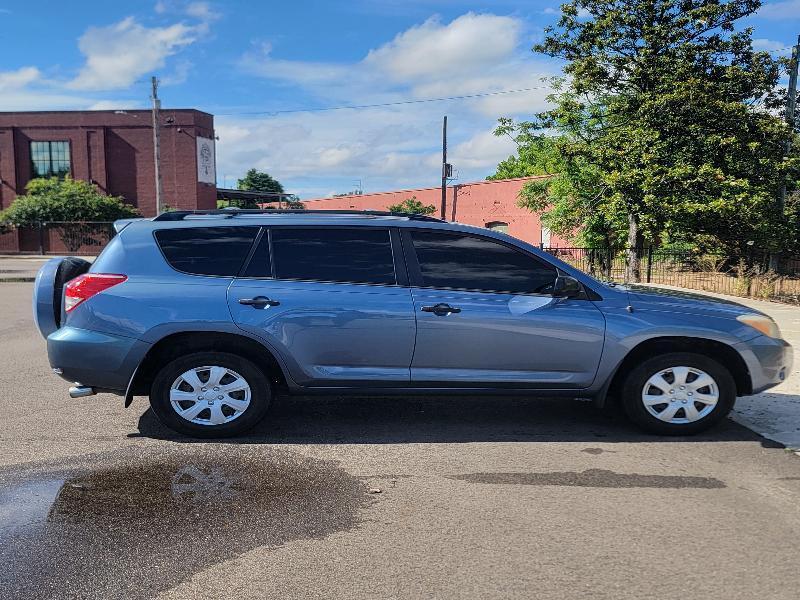Toyota RAV4 Base I4 2WD 2006