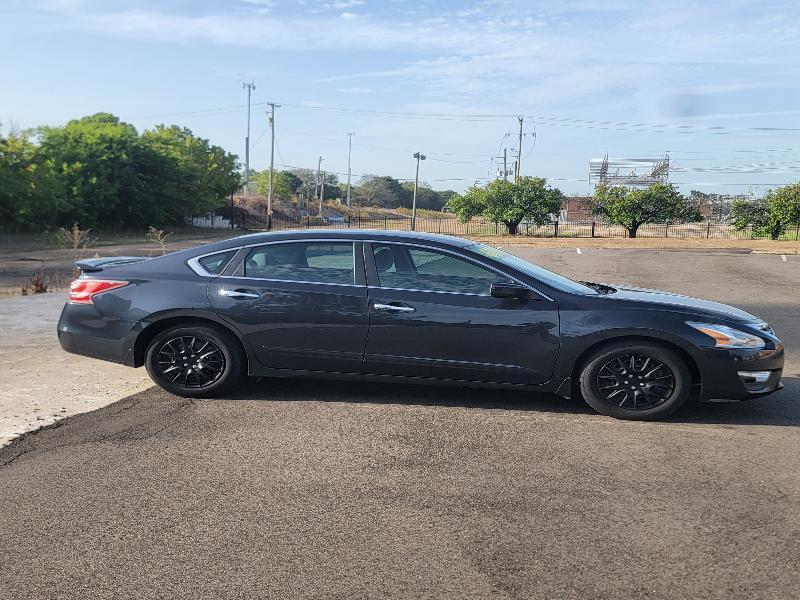 Nissan Altima 2.5 SV 2015