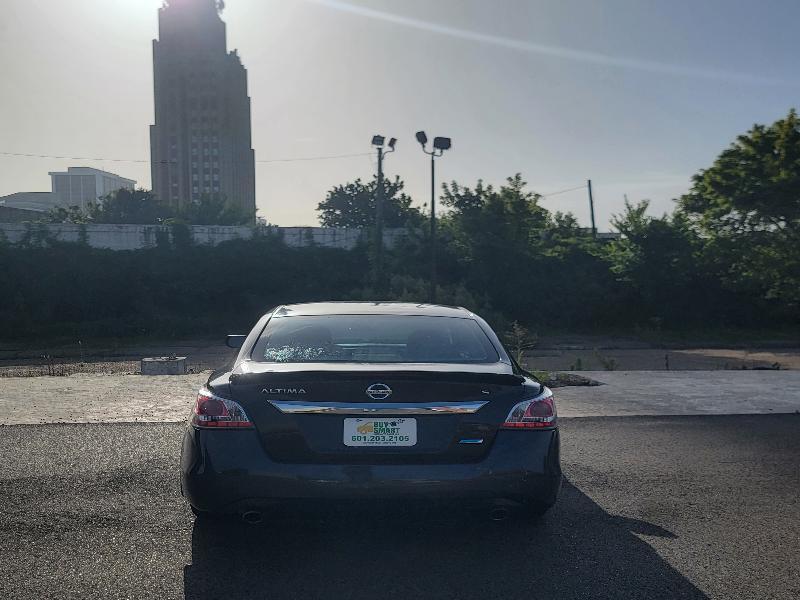 Nissan Altima 2.5 SV 2015