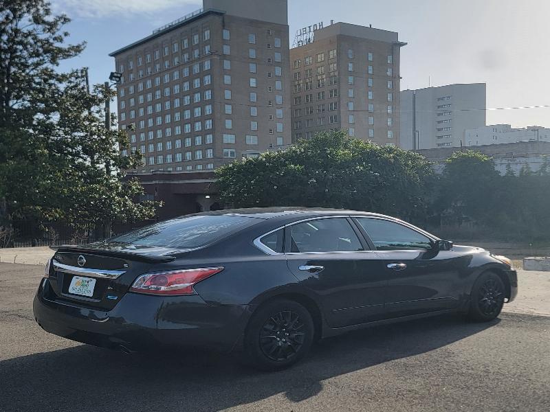 Nissan Altima 2.5 SV 2015