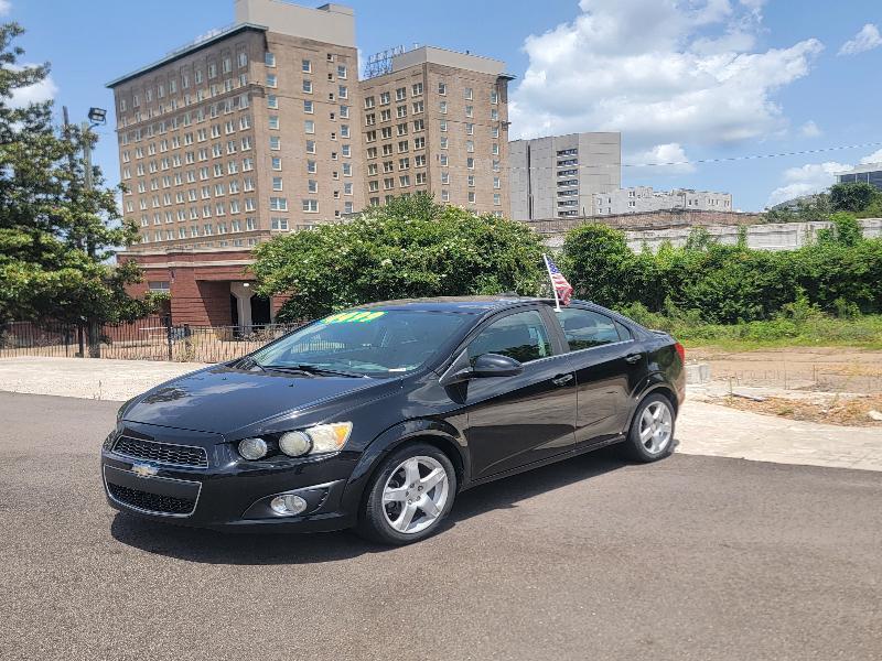 Chevrolet Sonic LTZ Auto Sedan 2016