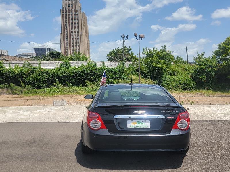Chevrolet Sonic LTZ Auto Sedan 2016