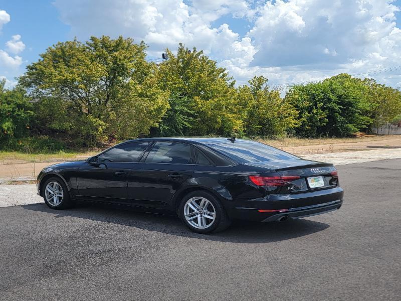 Audi A4 2.0T Premium quattro Sedan 2017