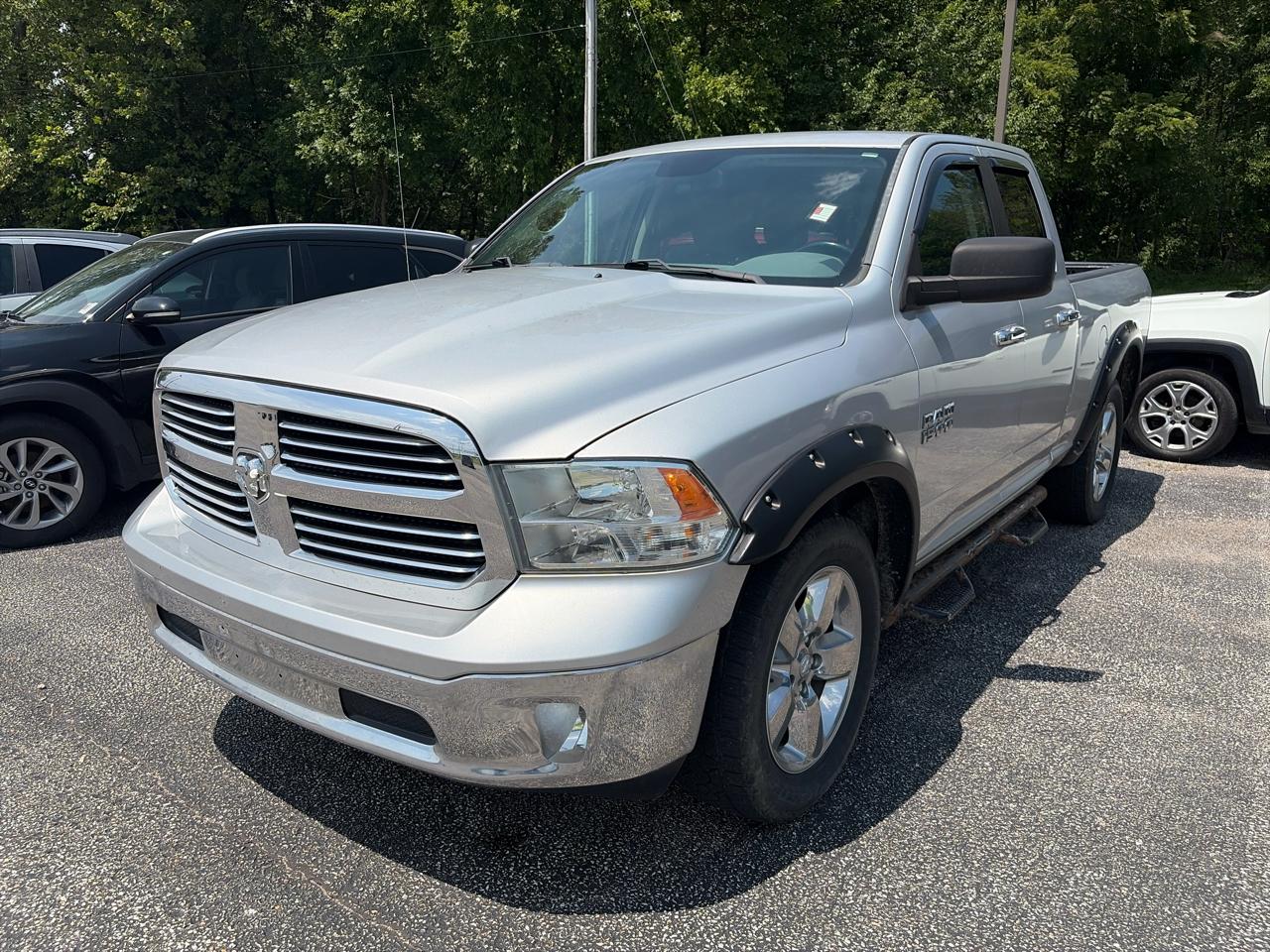 2016 RAM 1500 4WD Quad Cab 140.5" Big Horn