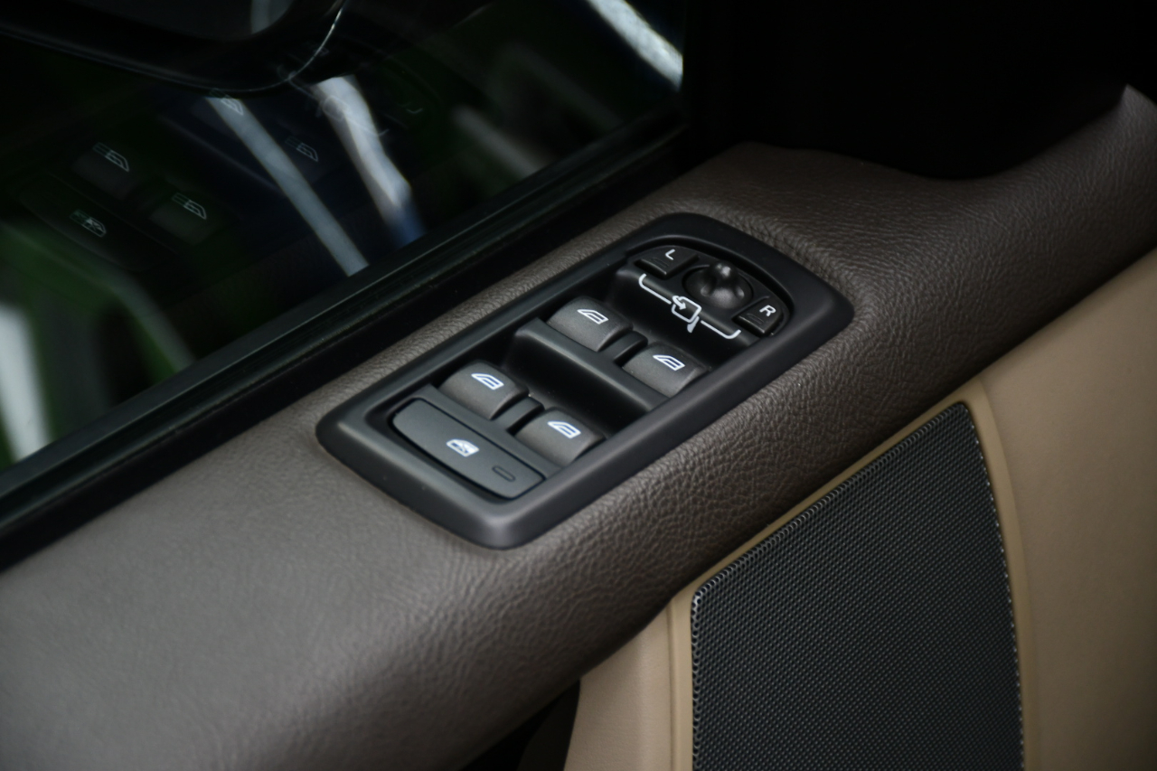 Land Rover LR4 HSE 2016