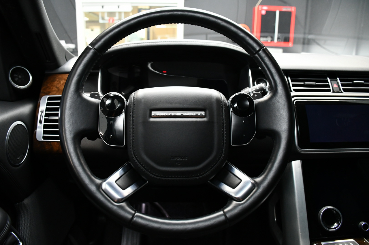 2020 Land Rover Range Rover HSE photo 19