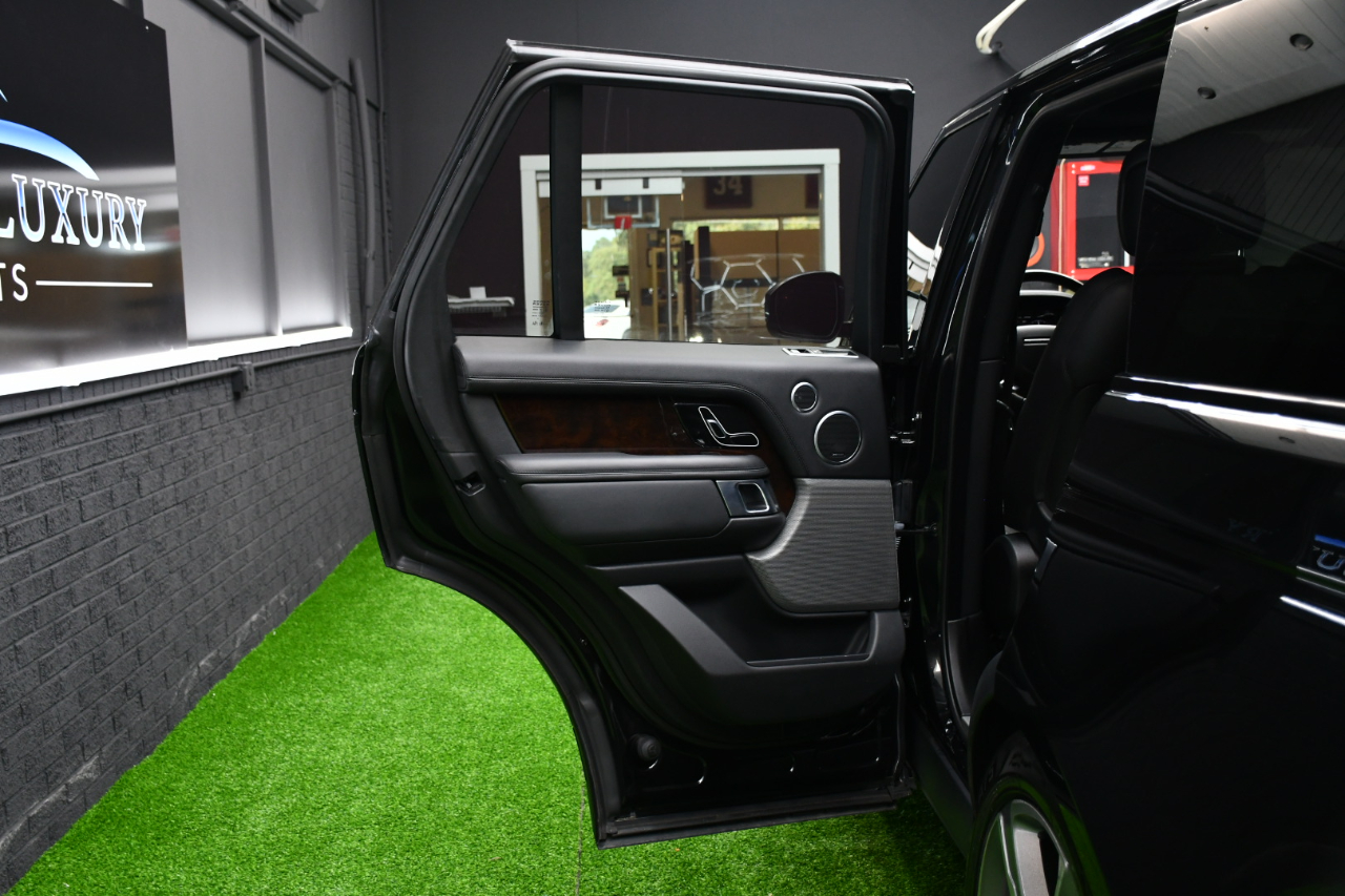 2020 Land Rover Range Rover HSE photo 29