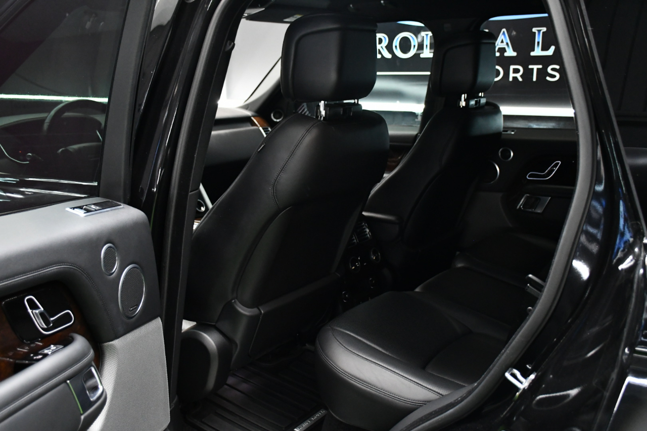 2020 Land Rover Range Rover HSE photo 30