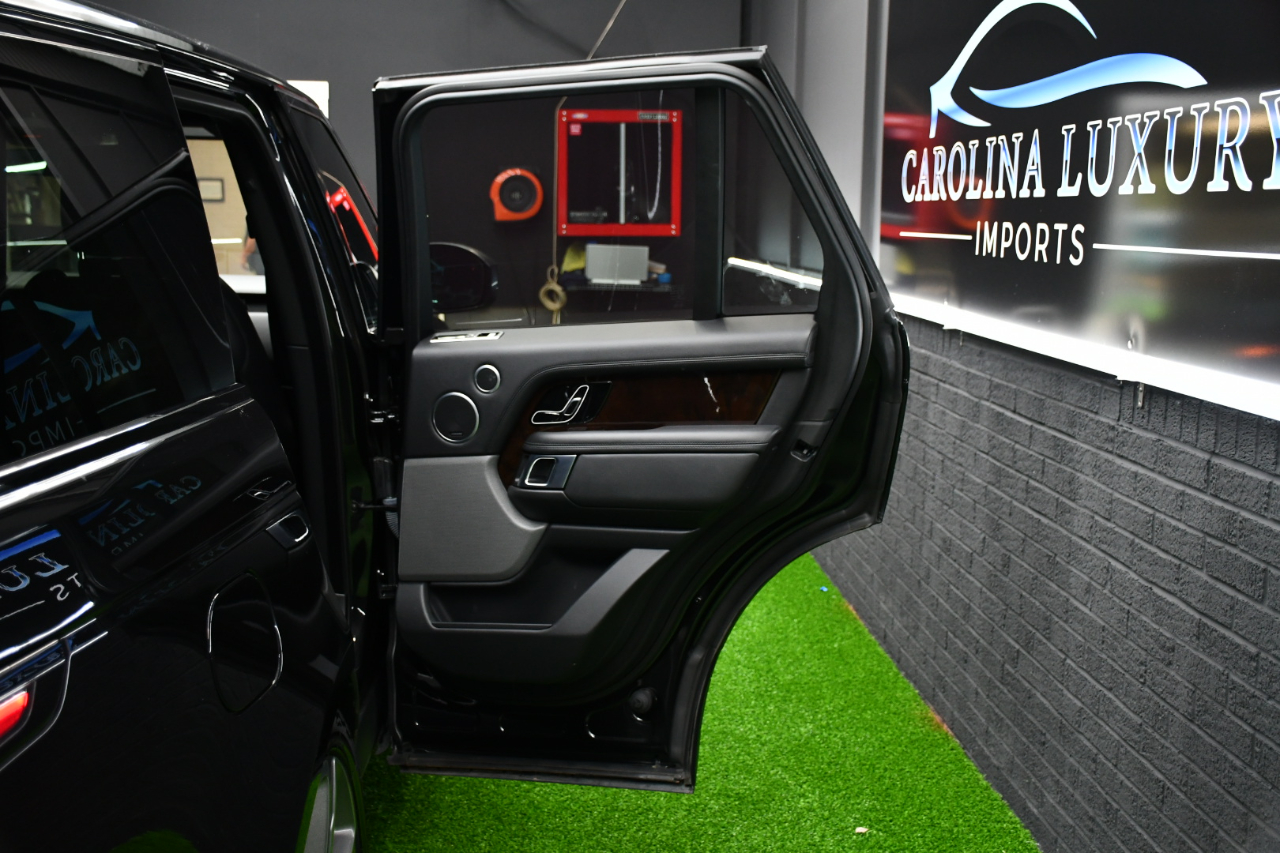 2020 Land Rover Range Rover HSE photo 32