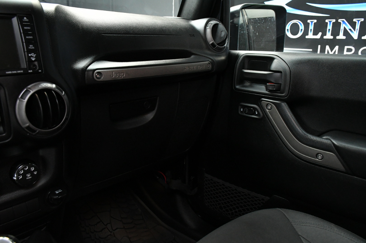 Jeep Wrangler Unlimited Sport 4WD 2017 Jeep Wrangler Unlimited Sport 4WD 2017