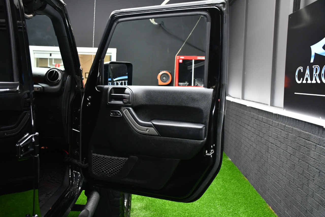 Jeep Wrangler Unlimited Sport 4WD 2017 Jeep Wrangler Unlimited Sport 4WD 2017