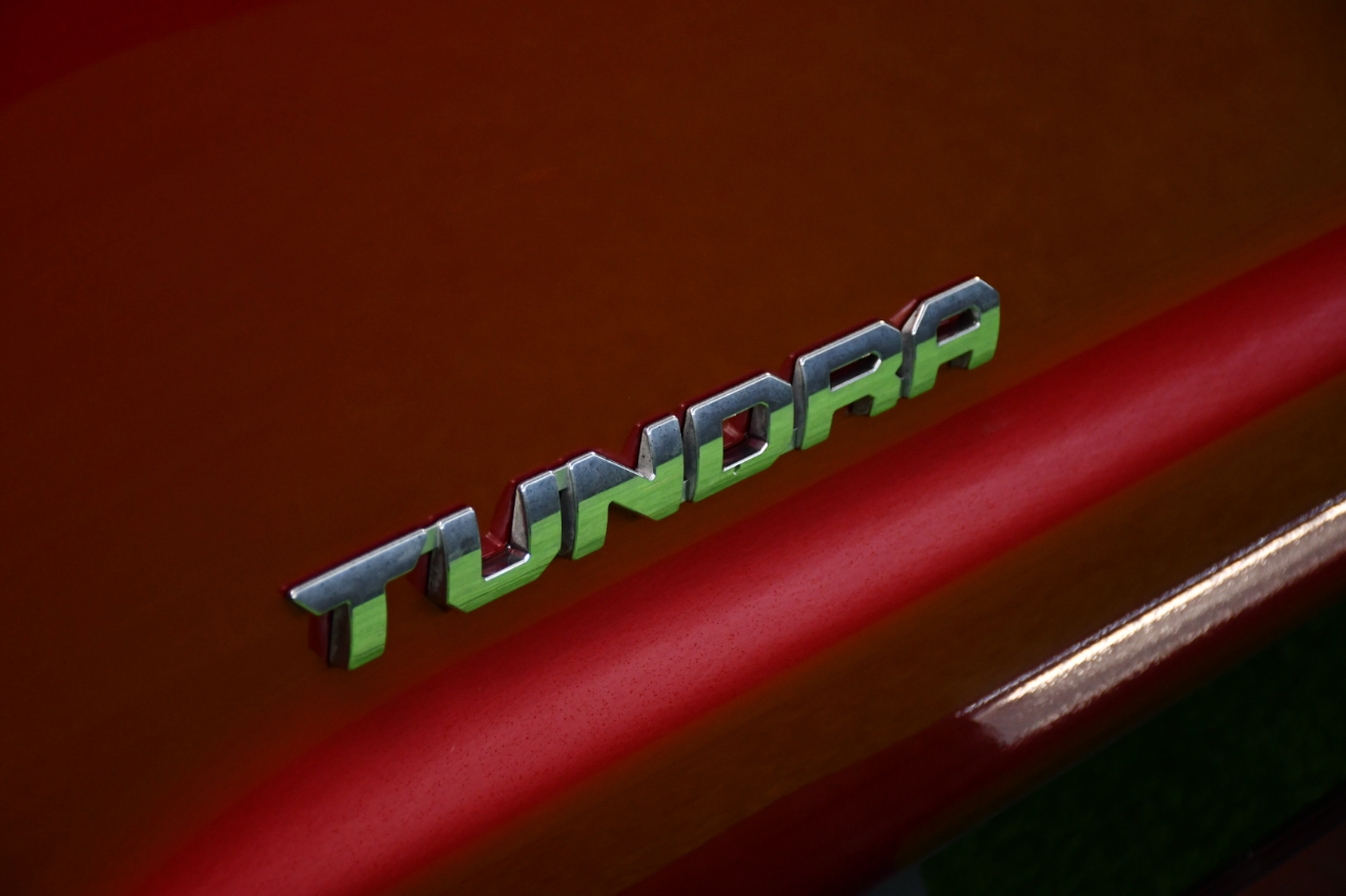 Toyota Tundra Limited 5.7L CrewMax 4WD 2020 Toyota Tundra Limited 5.7L CrewMax 4WD 2020