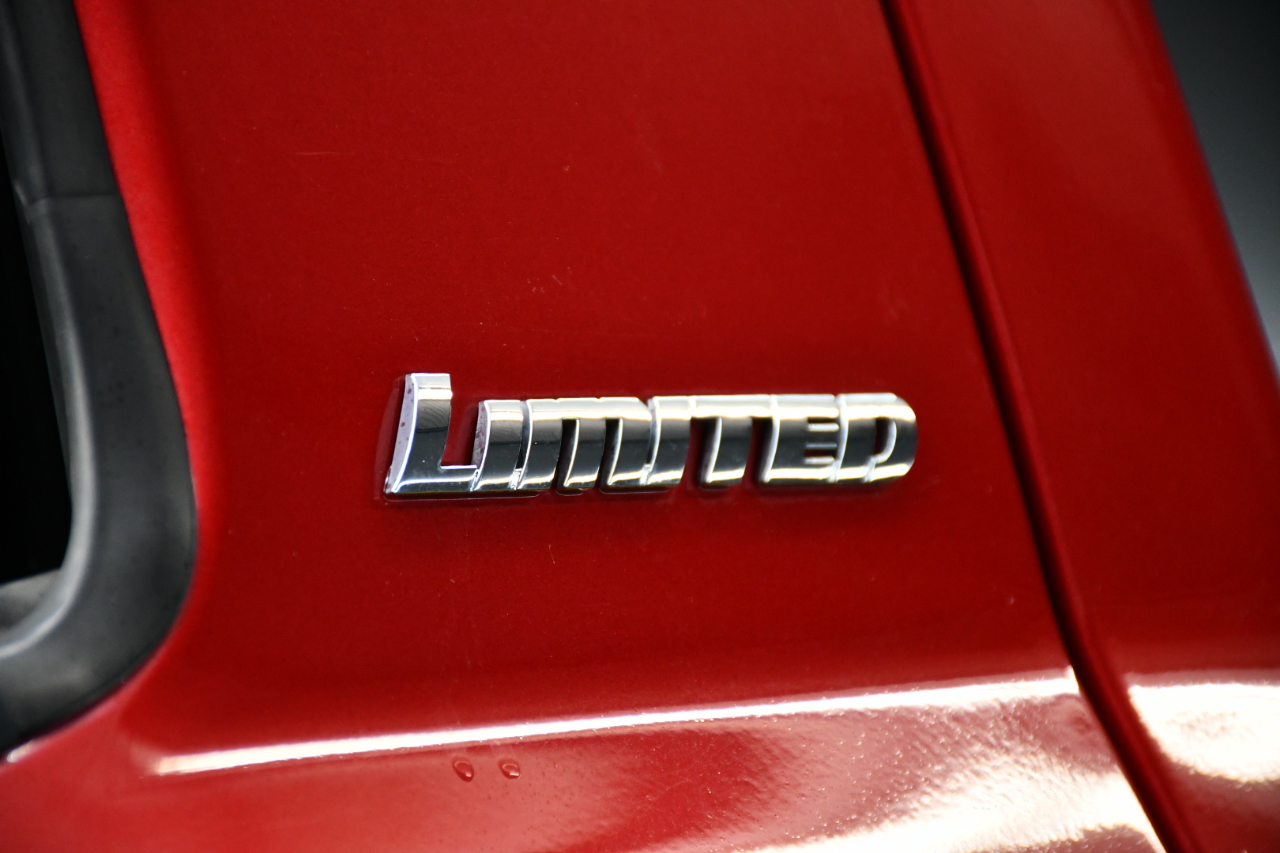 Toyota Tundra Limited 5.7L CrewMax 4WD 2020 Toyota Tundra Limited 5.7L CrewMax 4WD 2020