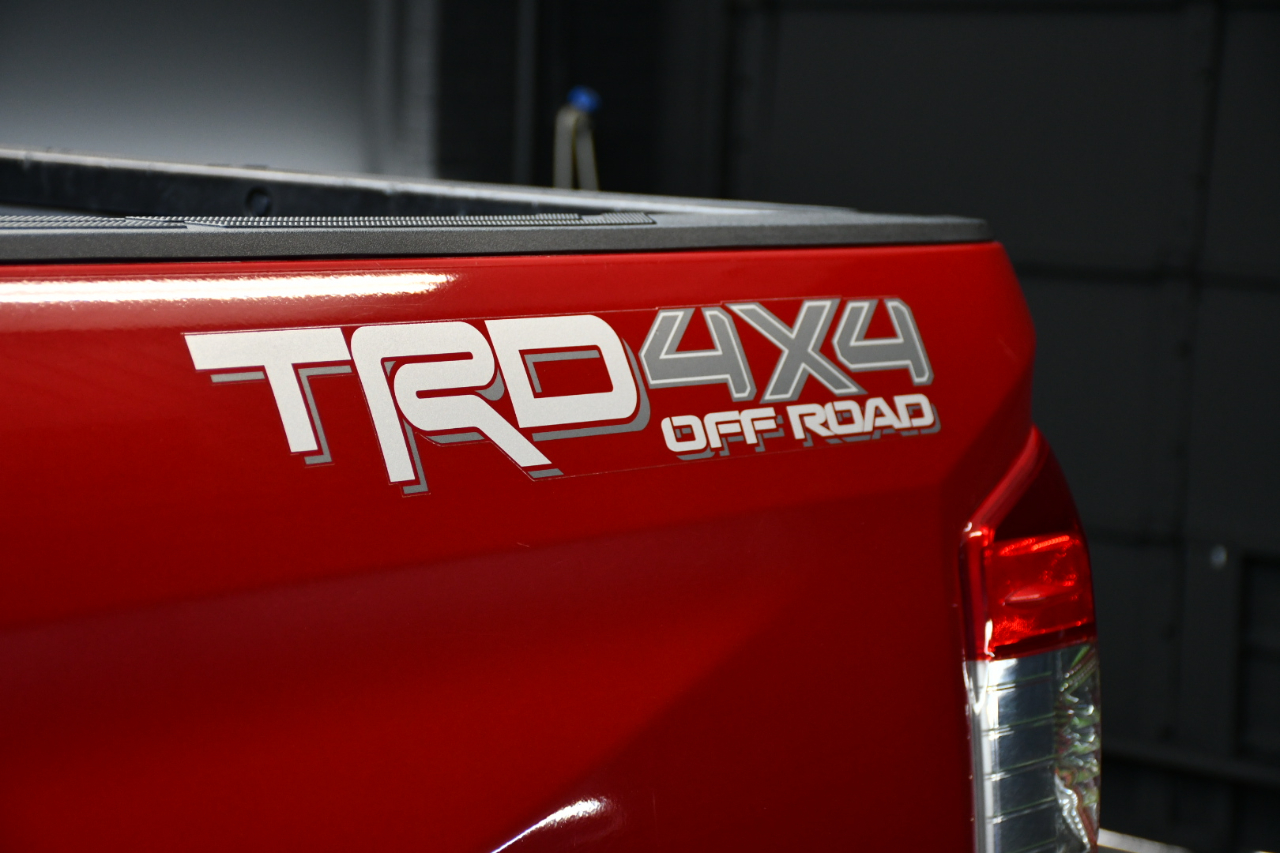 Toyota Tundra Limited 5.7L CrewMax 4WD 2020 Toyota Tundra Limited 5.7L CrewMax 4WD 2020