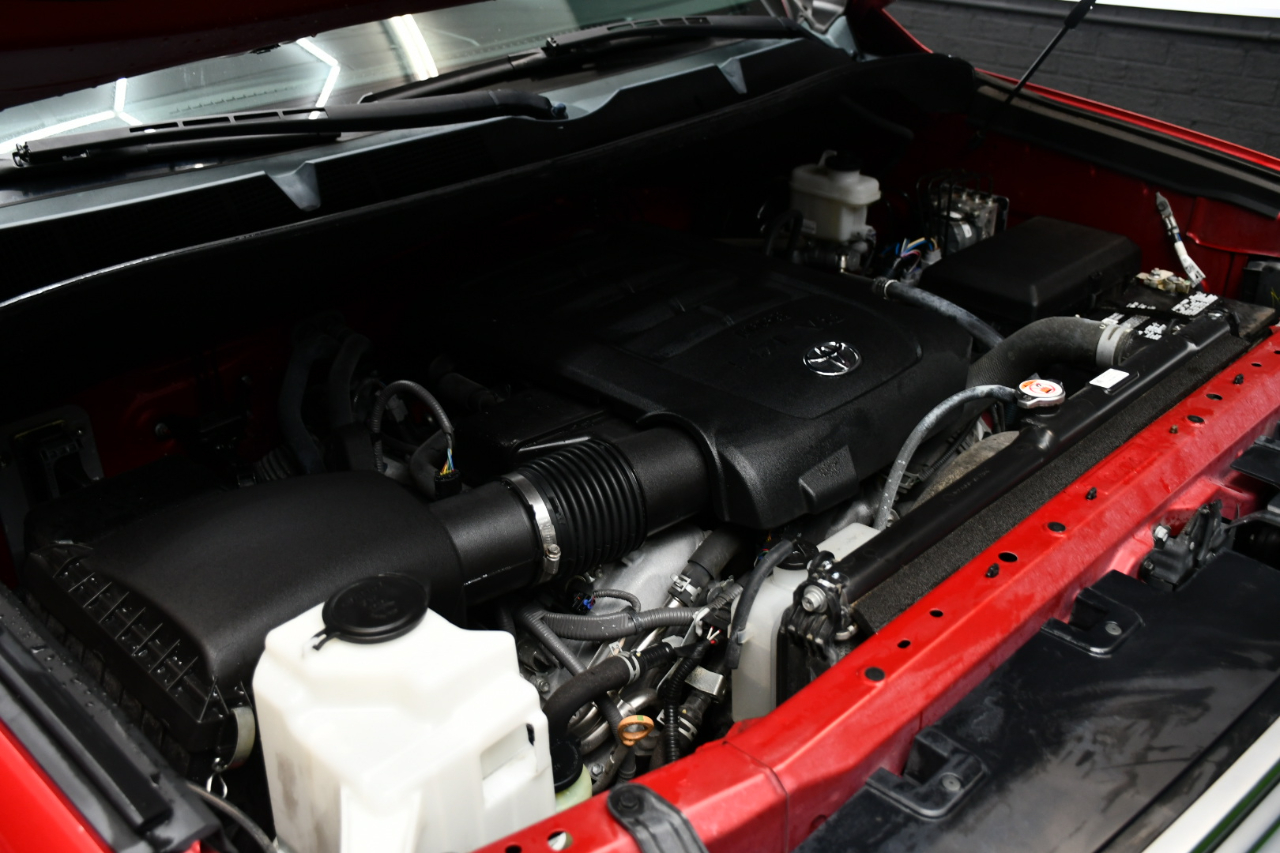 Toyota Tundra Limited 5.7L CrewMax 4WD 2020 Toyota Tundra Limited 5.7L CrewMax 4WD 2020