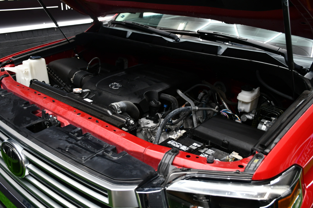 Toyota Tundra Limited 5.7L CrewMax 4WD 2020 Toyota Tundra Limited 5.7L CrewMax 4WD 2020