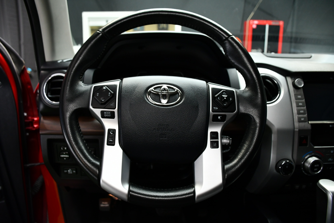 Toyota Tundra Limited 5.7L CrewMax 4WD 2020 Toyota Tundra Limited 5.7L CrewMax 4WD 2020