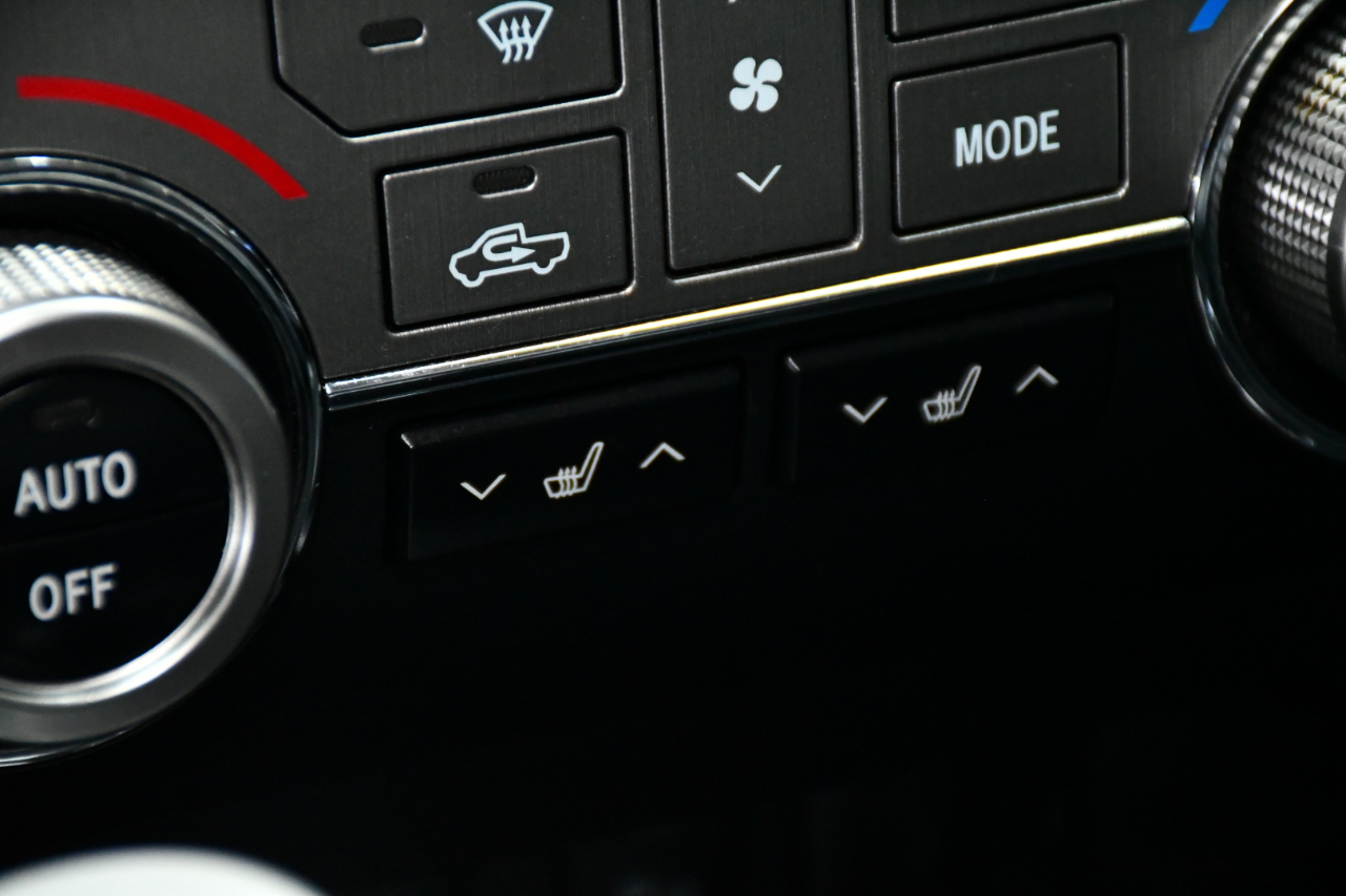 Toyota Tundra Limited 5.7L CrewMax 4WD 2020 Toyota Tundra Limited 5.7L CrewMax 4WD 2020