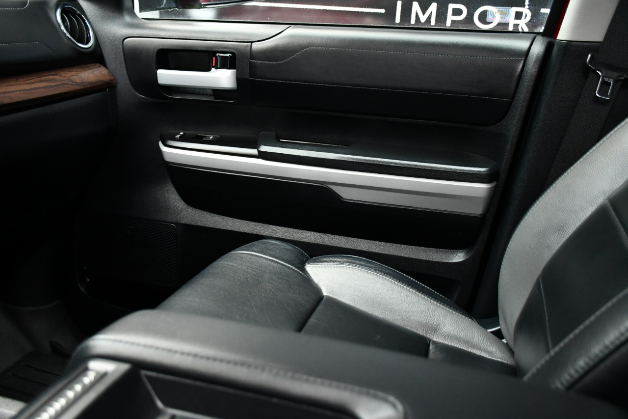 Toyota Tundra Limited 5.7L CrewMax 4WD 2020 Toyota Tundra Limited 5.7L CrewMax 4WD 2020