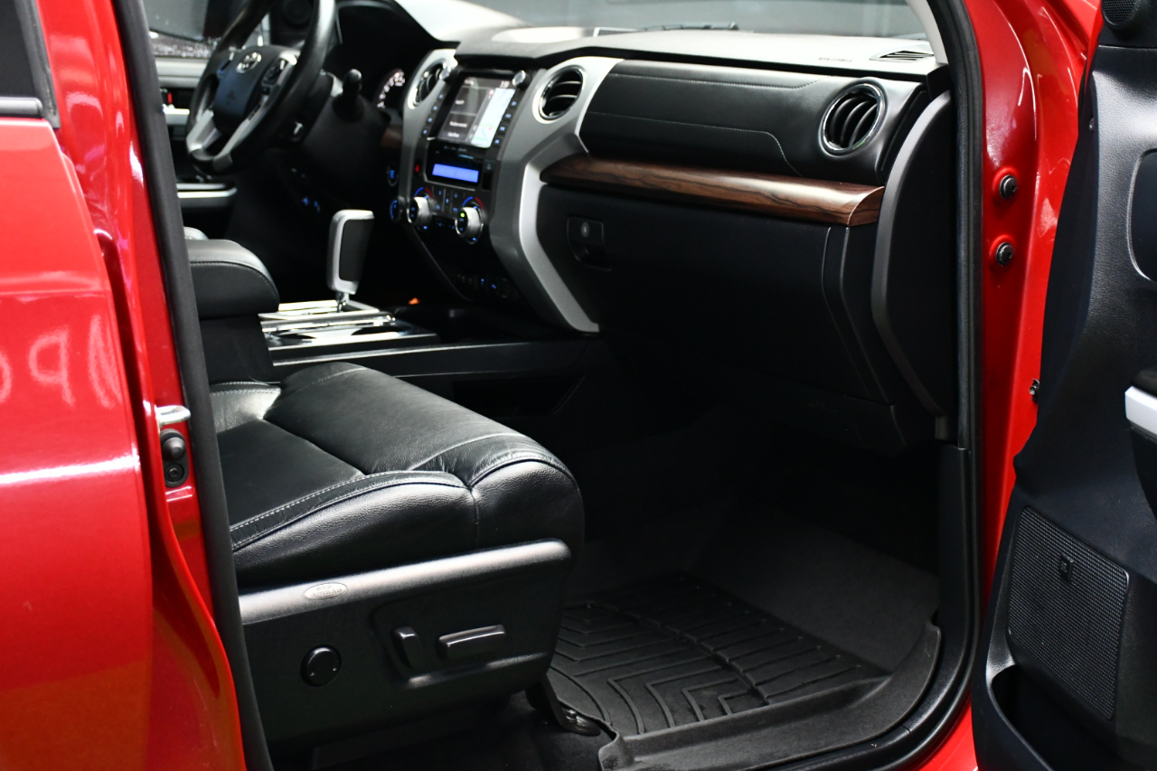 Toyota Tundra Limited 5.7L CrewMax 4WD 2020 Toyota Tundra Limited 5.7L CrewMax 4WD 2020