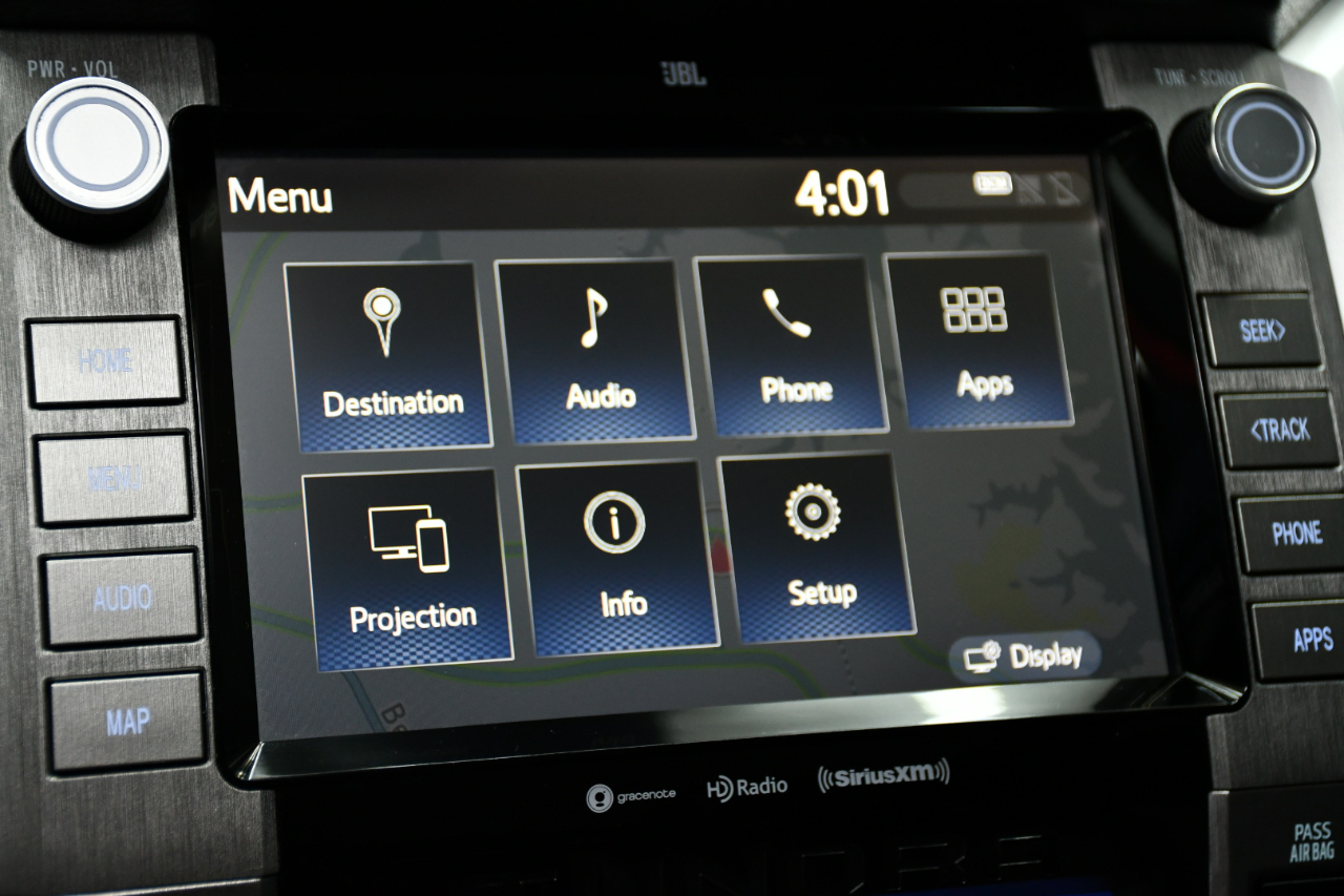 Toyota Tundra Limited 5.7L CrewMax 4WD 2020 Toyota Tundra Limited 5.7L CrewMax 4WD 2020