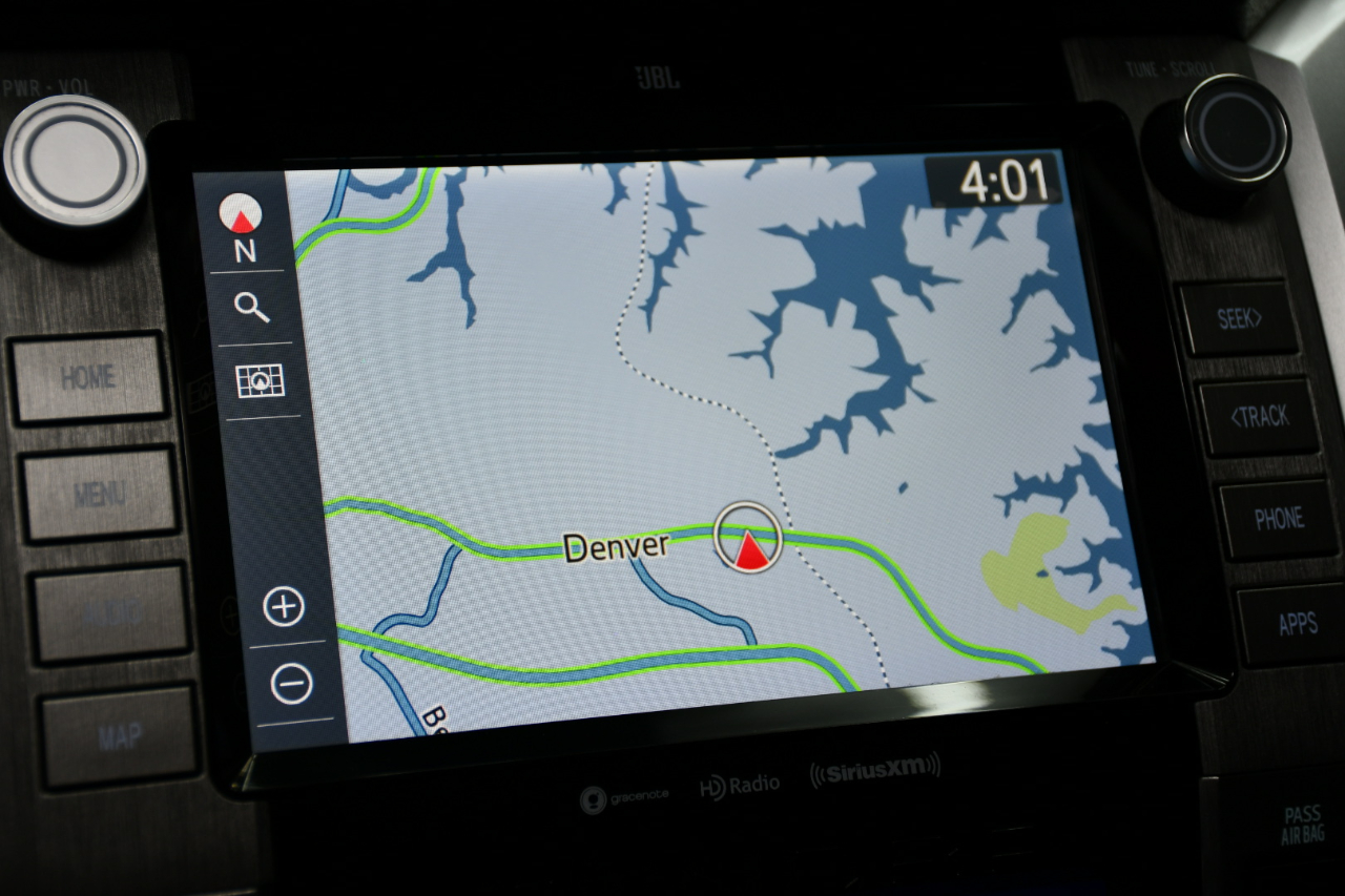 Toyota Tundra Limited 5.7L CrewMax 4WD 2020 Toyota Tundra Limited 5.7L CrewMax 4WD 2020