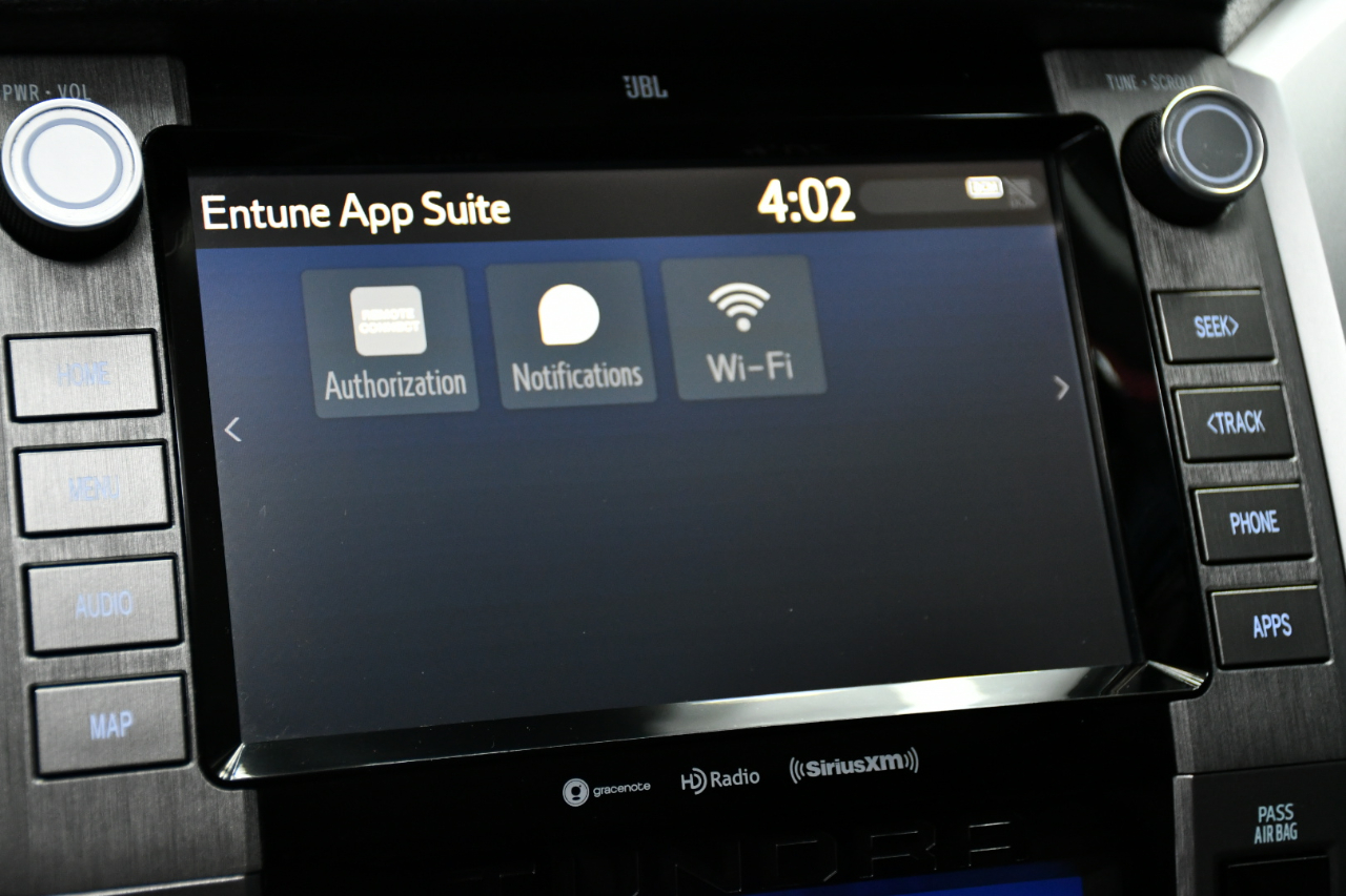 Toyota Tundra Limited 5.7L CrewMax 4WD 2020 Toyota Tundra Limited 5.7L CrewMax 4WD 2020