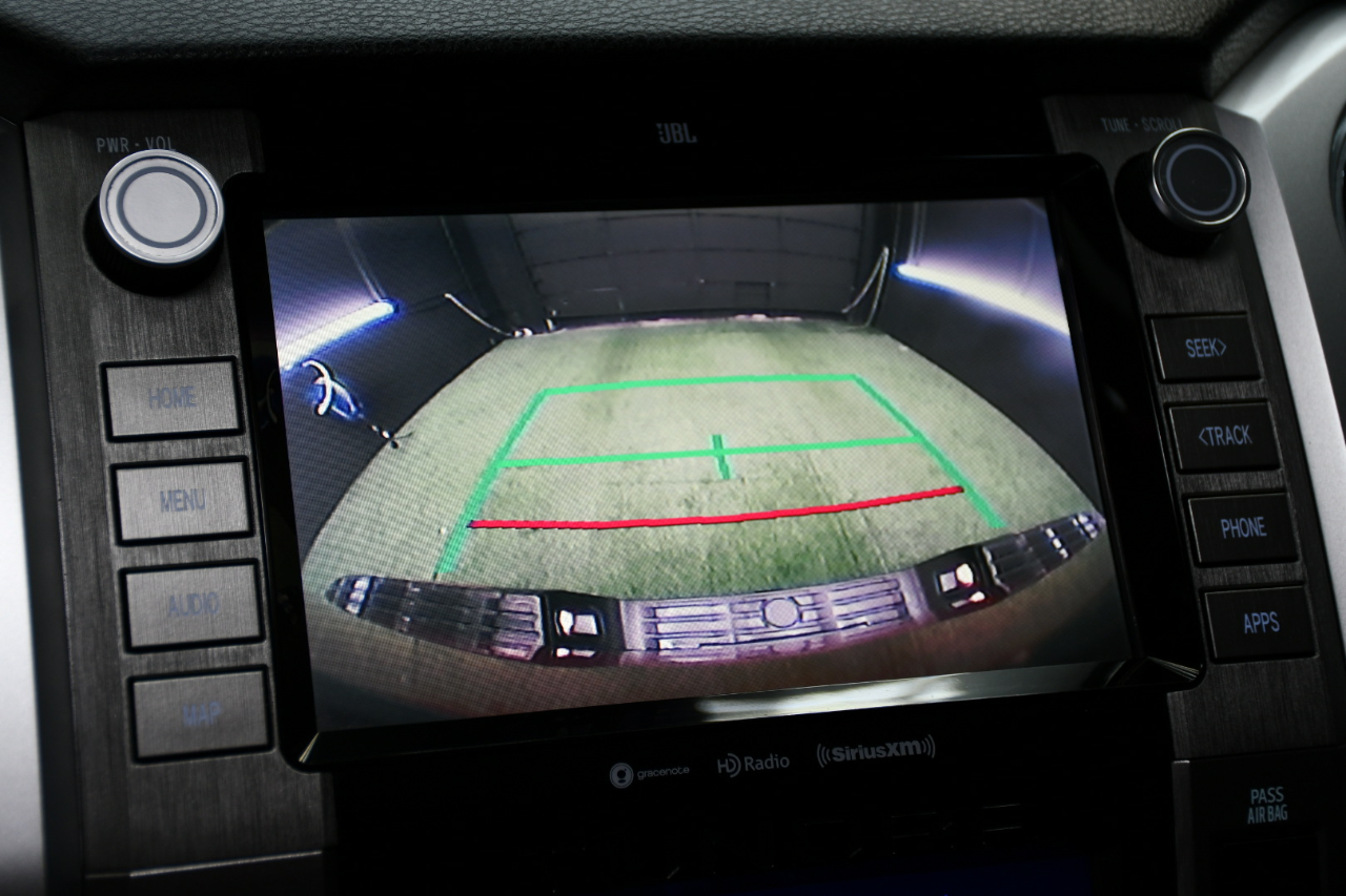 Toyota Tundra Limited 5.7L CrewMax 4WD 2020 Toyota Tundra Limited 5.7L CrewMax 4WD 2020