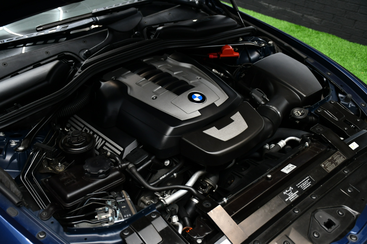 BMW 6-Series 650i Convertible 2010