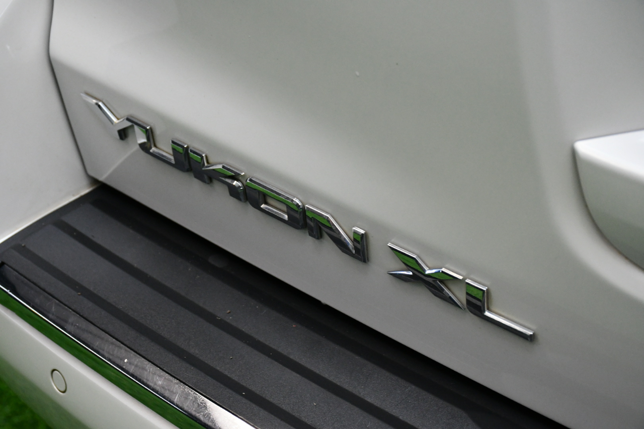 GMC Yukon XL Denali 4WD 2016