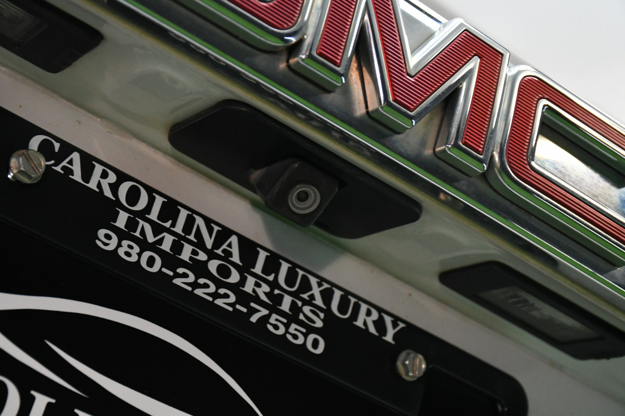 GMC Yukon XL Denali 4WD 2016