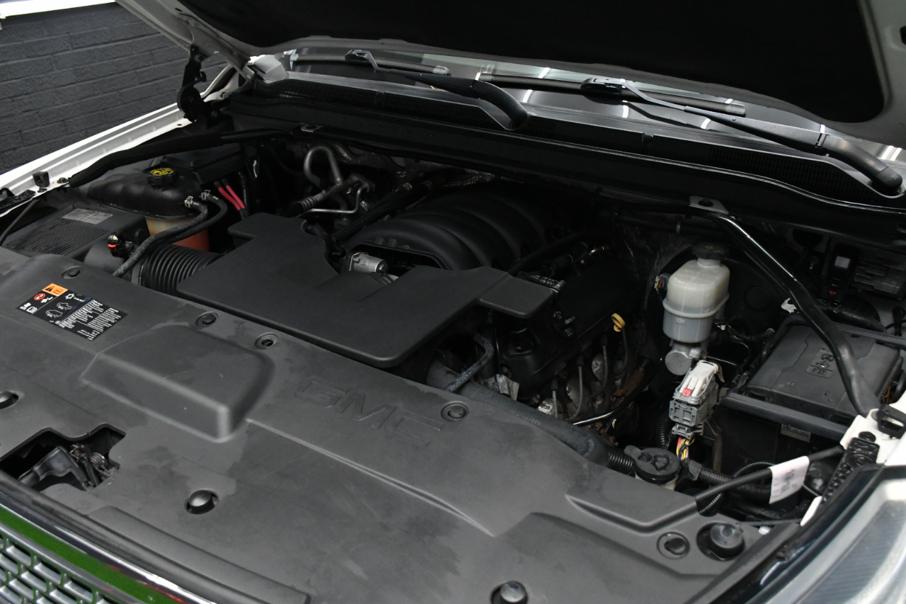 GMC Yukon XL Denali 4WD 2016