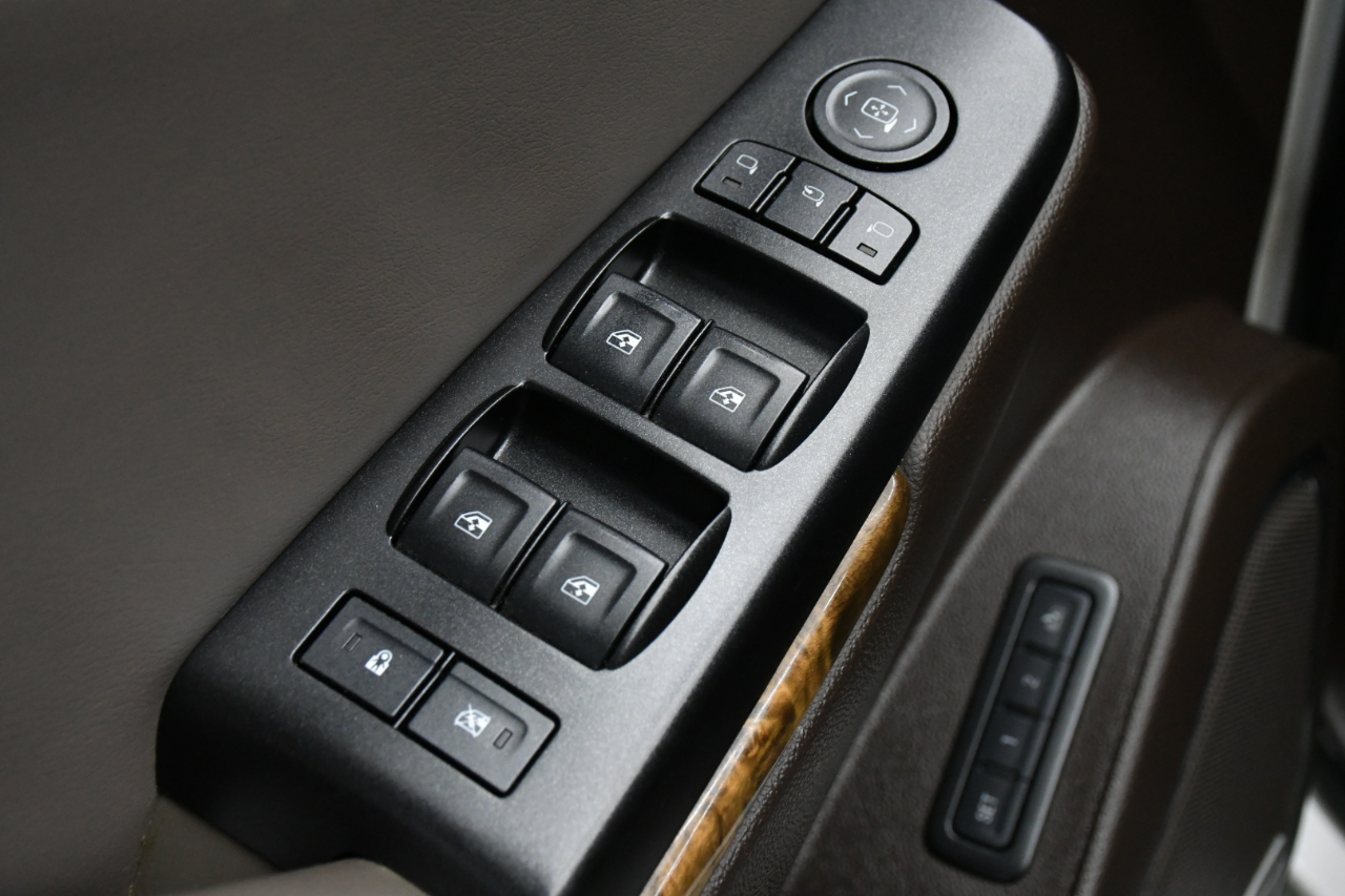 GMC Yukon XL Denali 4WD 2016