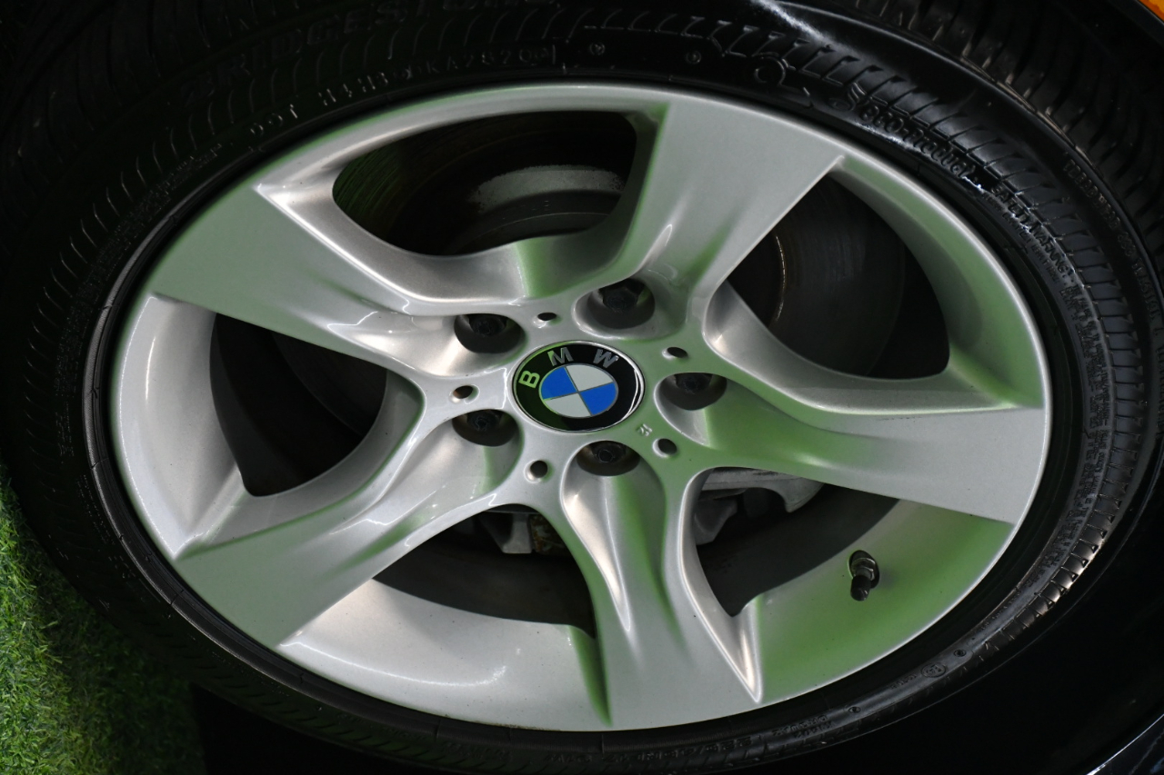 BMW 3-Series 335i Coupe 2011