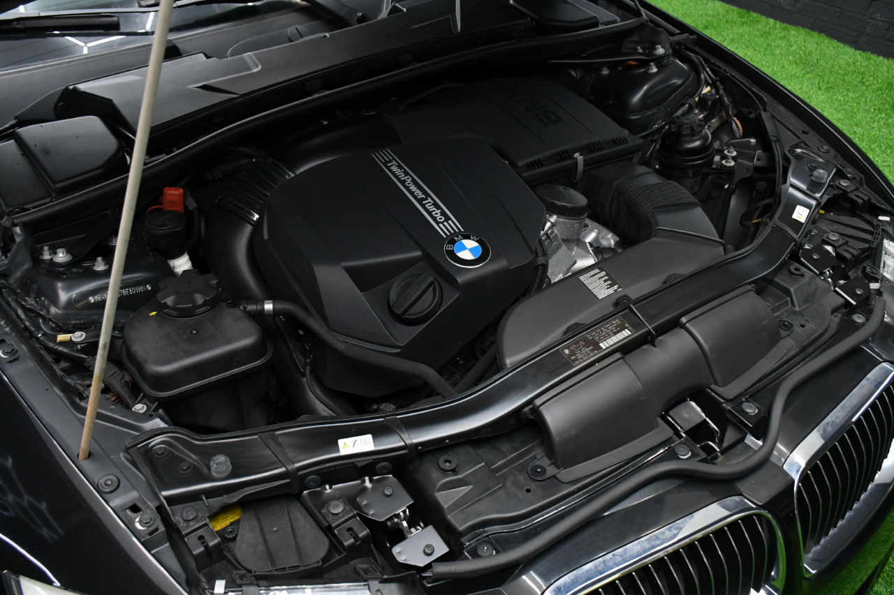 BMW 3-Series 335i Coupe 2011