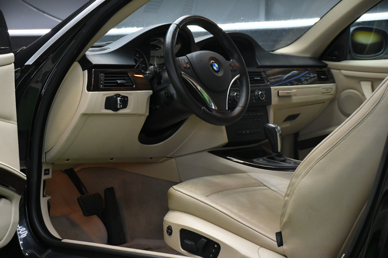 BMW 3-Series 335i Coupe 2011