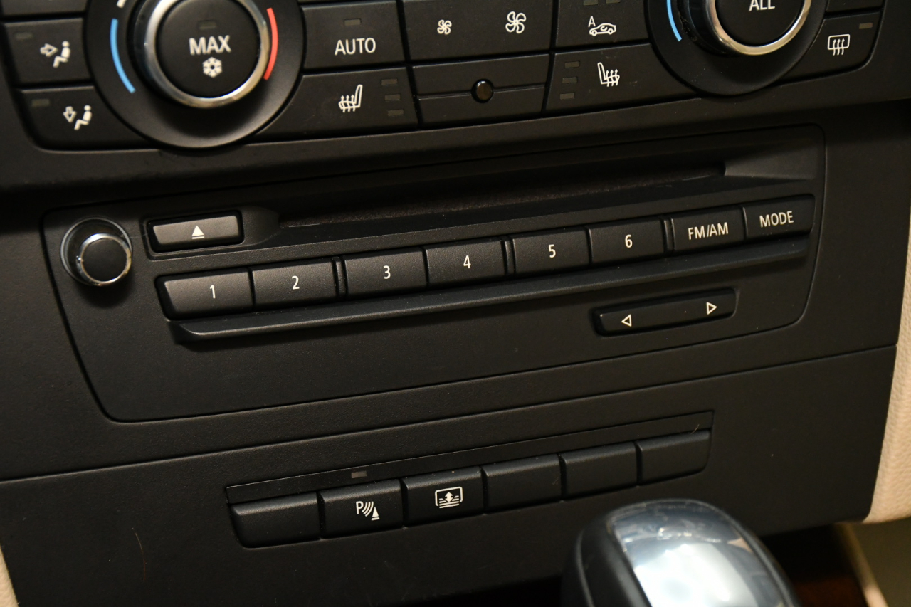 BMW 3-Series 335i Coupe 2011