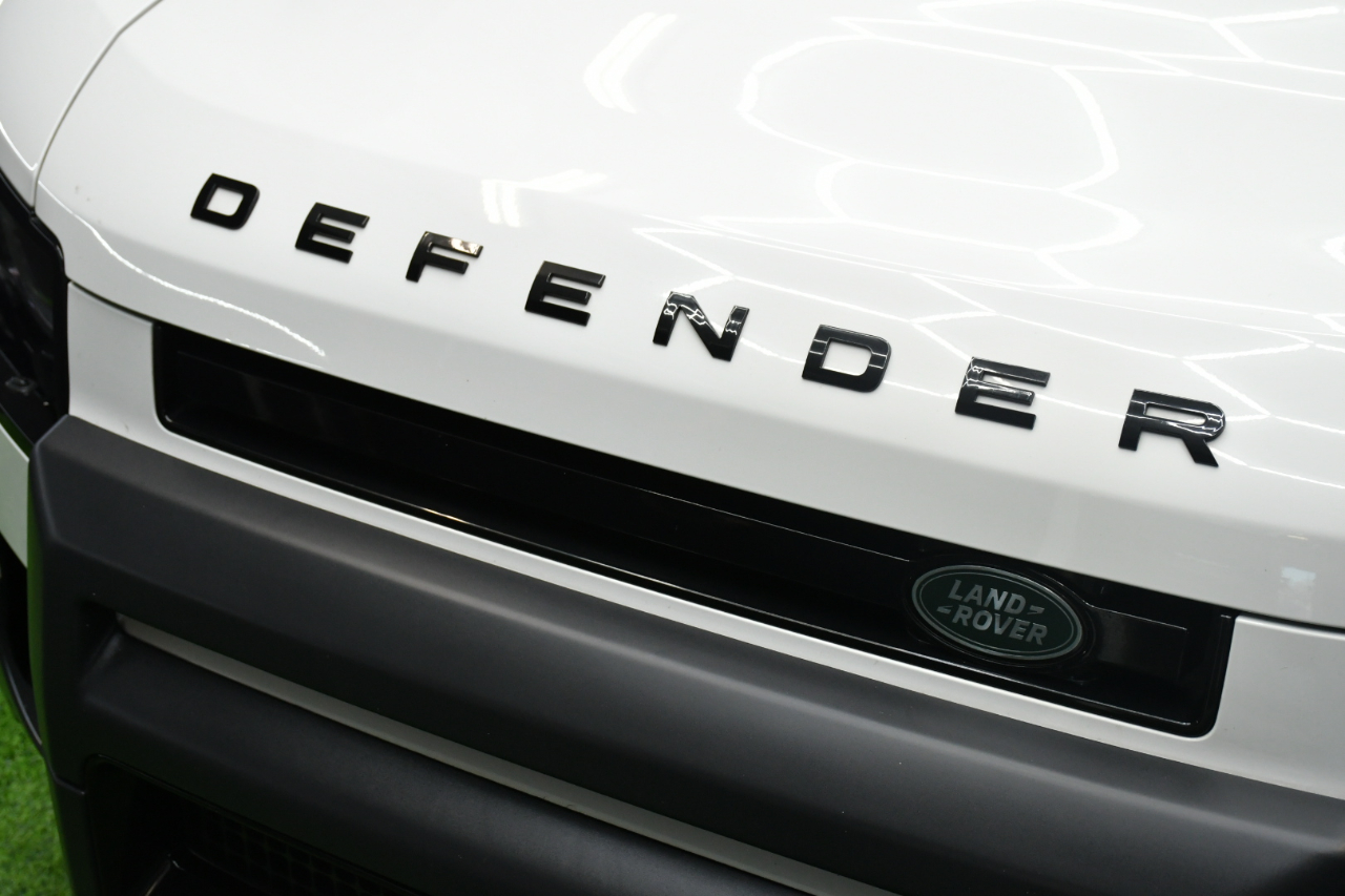 Land Rover Defender 110 S 2023