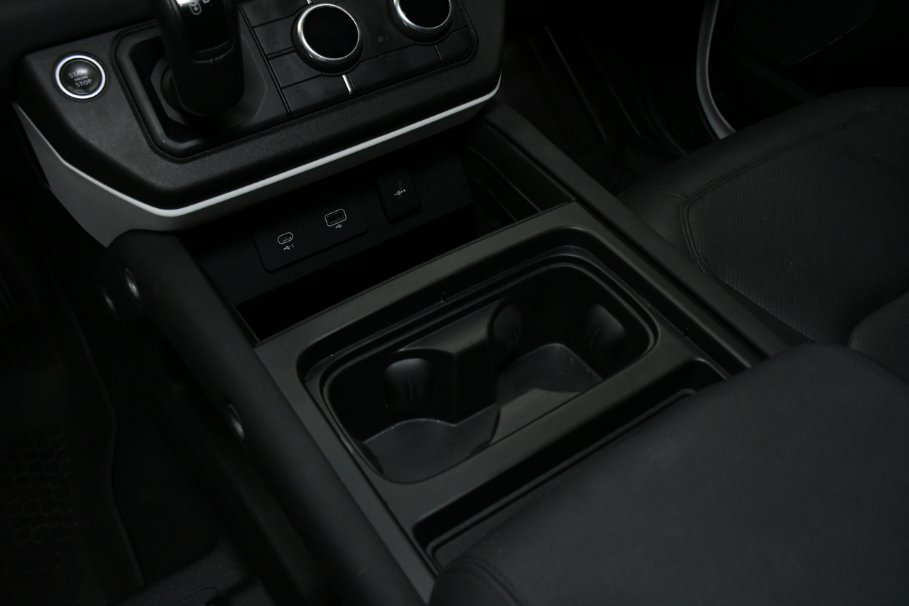 Land Rover Defender 110 S 2023