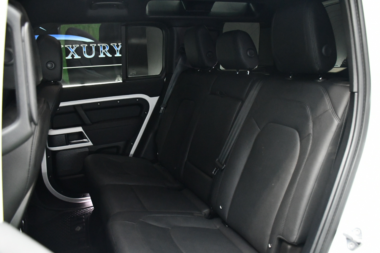 Land Rover Defender 110 S 2023