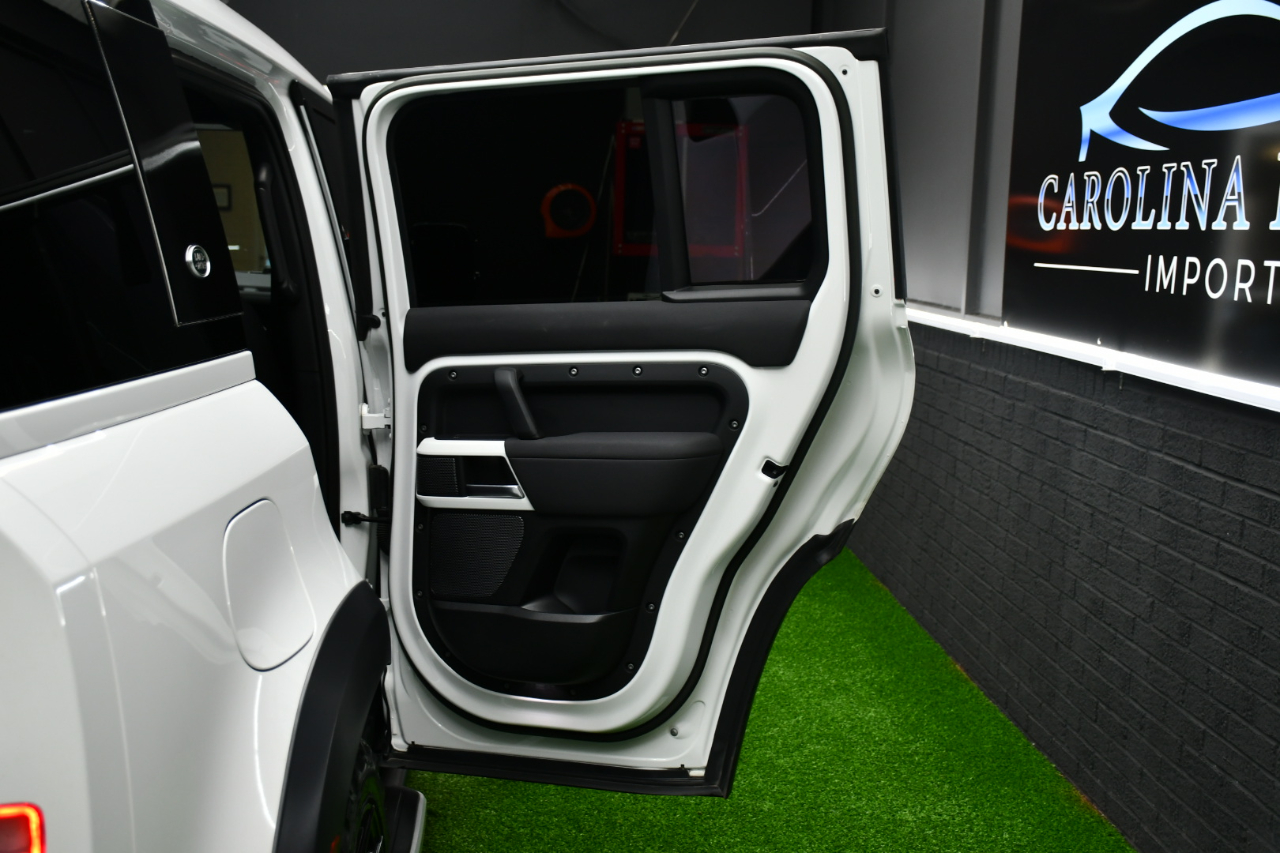 Land Rover Defender 110 S 2023