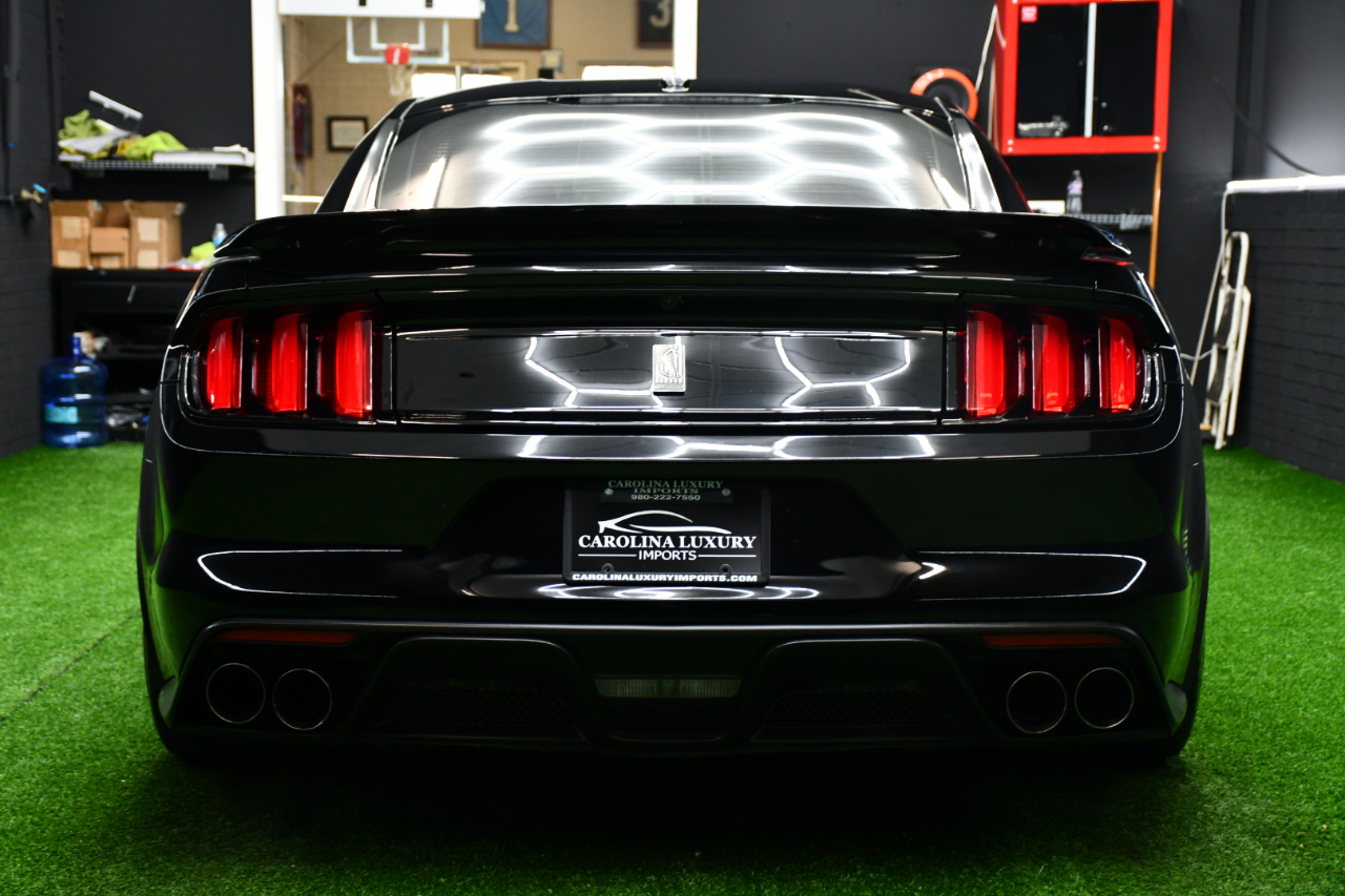 Ford Shelby GT350 Base 2017