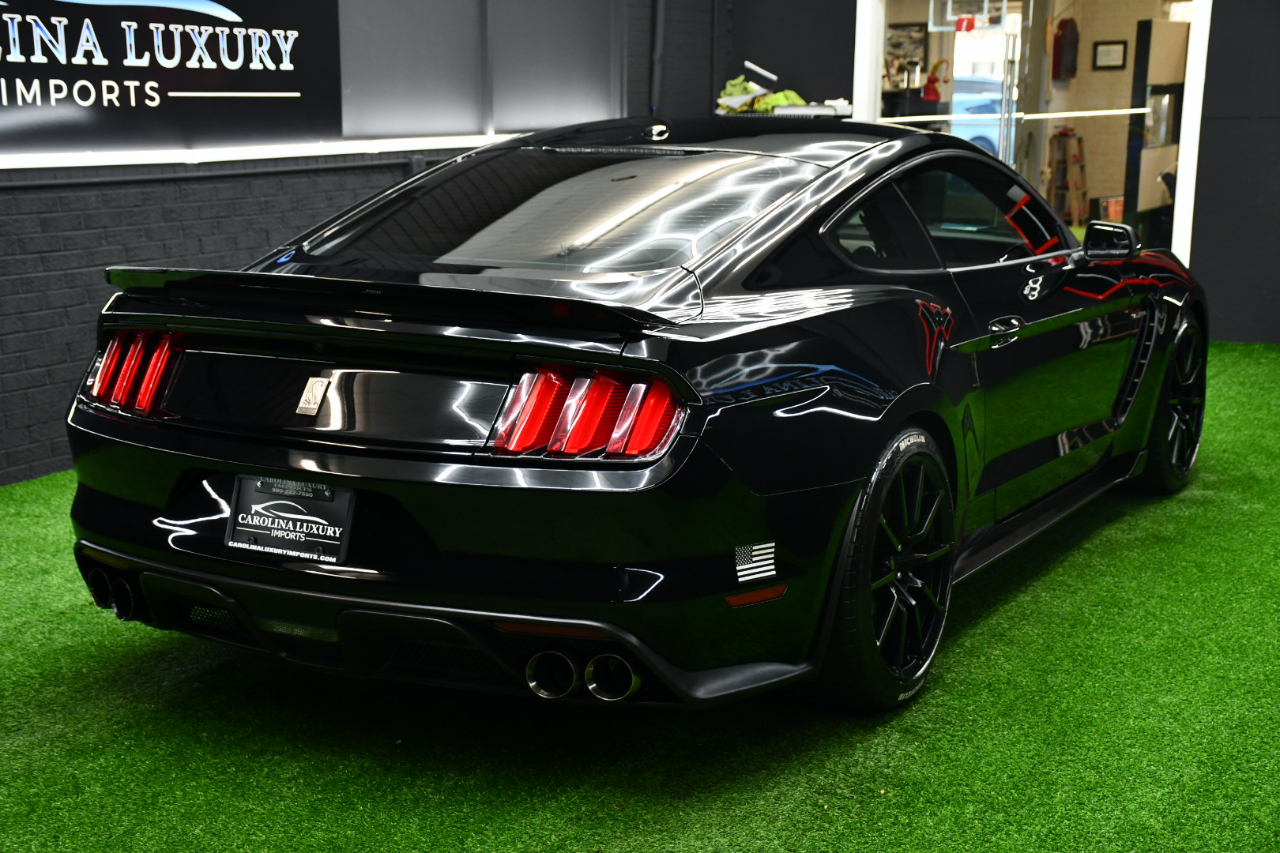 Ford Shelby GT350 Base 2017