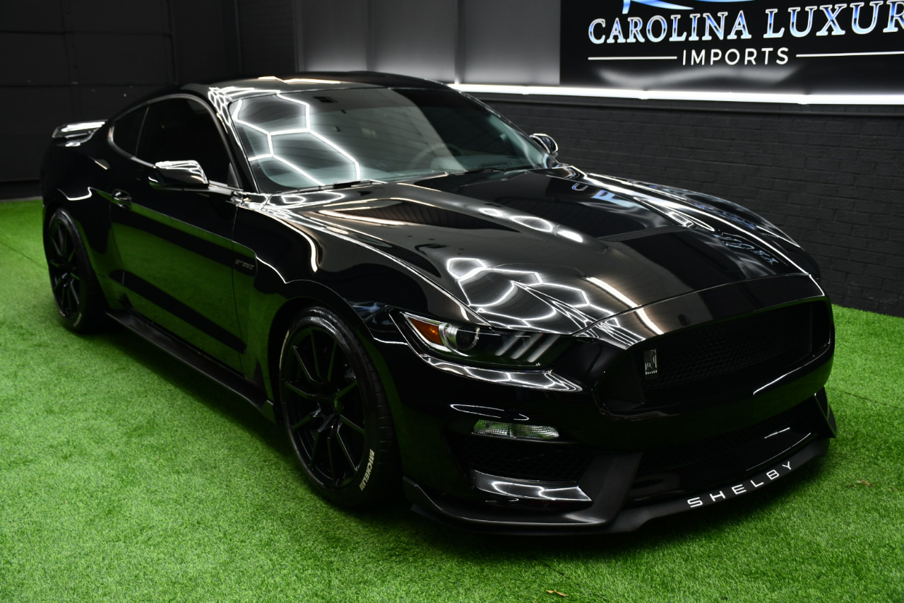 Ford Shelby GT350 Base 2017