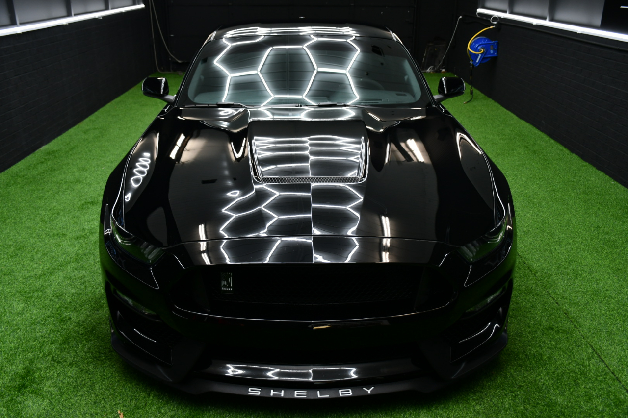 Ford Shelby GT350 Base 2017