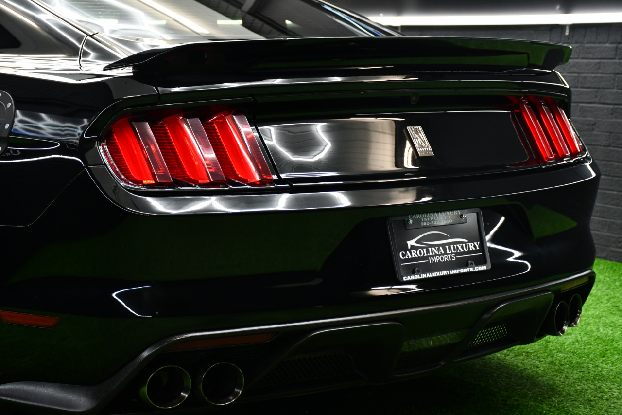 Ford Shelby GT350 Base 2017